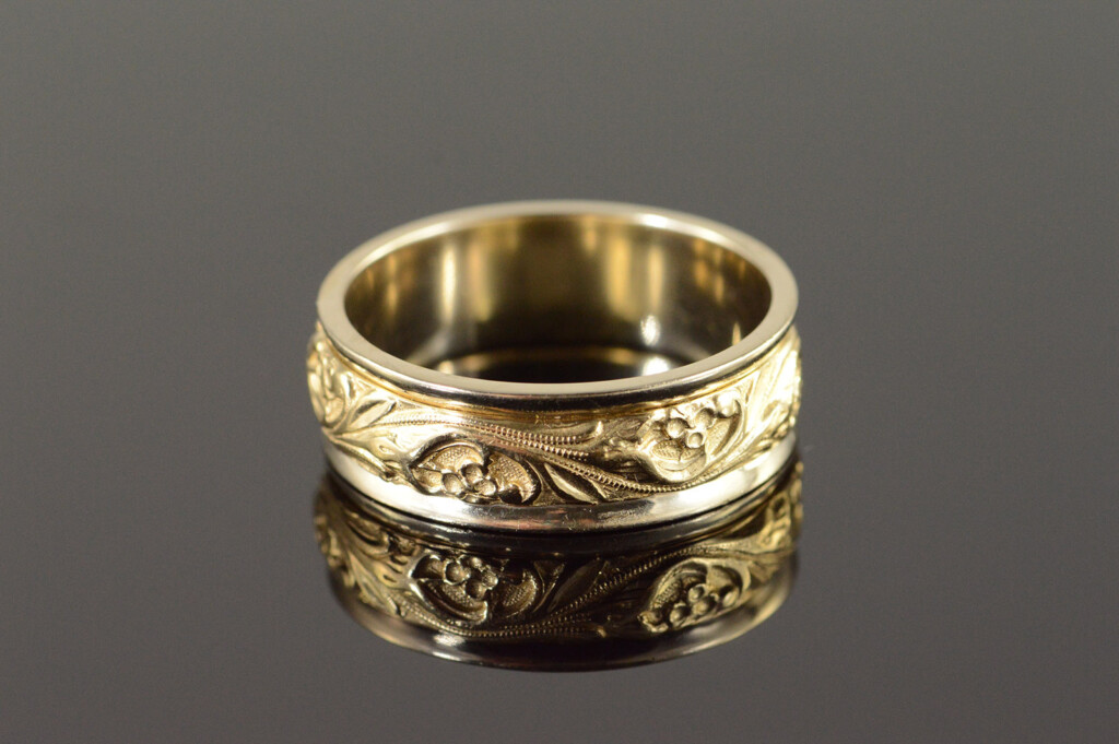 14K Fancy Scroll Two Tone Men s Wedding Band Yellow Gold Ring Size 12 