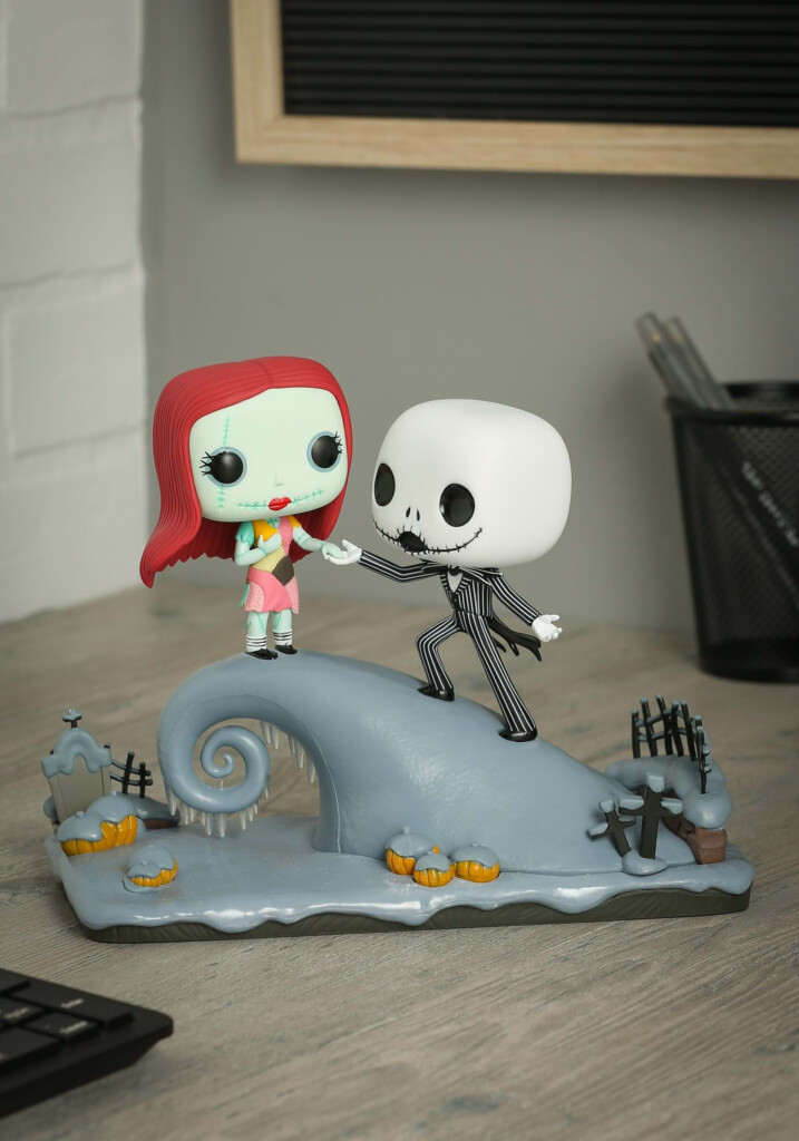 Funko POP Movie Moment Nightmare Before Christmas Jack And Sally On 